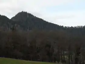 La roche des Corbeaux et le col du Bon Dieu.
