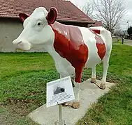La vache montbéliarde en hommage à Edmond Nétillard.