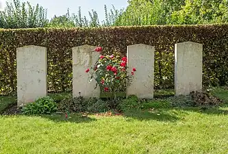 les quatre tombes allemandes.