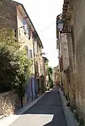 Une des nombreuses ruelles du vieux village.