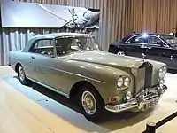 Le cabriolet Mulliner Park Ward de 1966.
