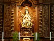 Statue de la Vierge d'origine rhénane (XVe&nbsp;siècle) dans le chœur de l'église.