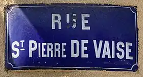 Voir la plaque.