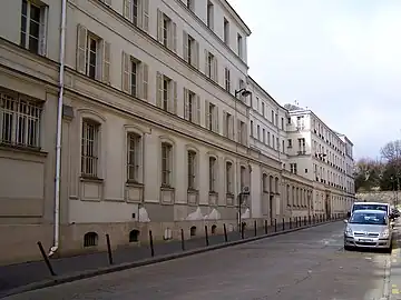 Les bâtiments des sœurs de Saint-Joseph de Cluny.