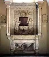 Lavabo de Benedetto da Majano.