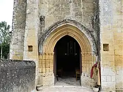 Le portail de l'église.