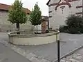 Fontaine à côté de l'église Saint-Gery d'Outre.