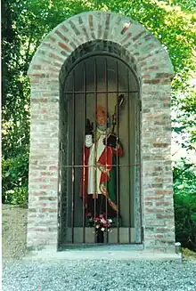 La statue de saint Golven à l'emplacement de son ancien ermitage.