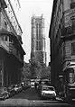 Tour Saint-Jacques vue de la rue Adolphe-Adam, en 1981.