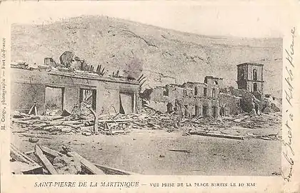 Vue de la place Bertin le 10 mai 1902.