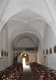 La nef côté porche.