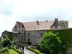 Château de Saint-Saturnin