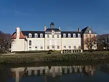 Le château vu du sud en février 2018.
