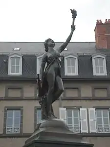 Fontaine de la Renommée (1888, détail), Saint-Flour.