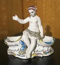 Faïence de Samadet, salière double à motif de Vénus (1770-1790).