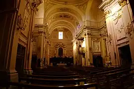 L'intérieur de l'église.