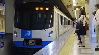 Quai de la ligne Tōhō.