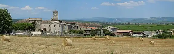 Vue générale du hameau de Sauveplantade.