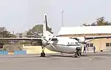 Fokker F27 de l'Armée de l'air sur le tarmac de la Base aérienne de Dakar en 2014.
