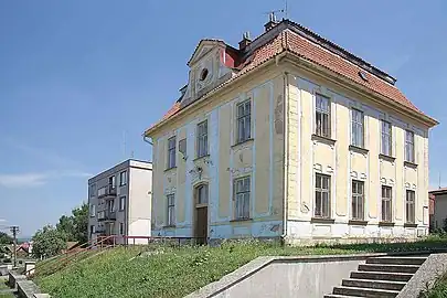 Slatiny : ancien presbytère.