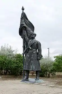 Statue d'un soldat de l'armée rouge qui était disposée en dessous de la Statue de la liberté (Szabadság szobor) au sommet du mont Gellert (Gellért-hegy).