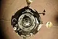 Soyouz TMA-16 pendant l’amarrage au port du module Poisk.