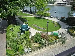 Le square du Vert-Galant.