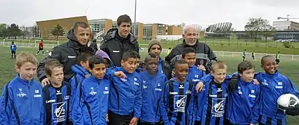 Terrain de football et bibliothèque Sorbon.