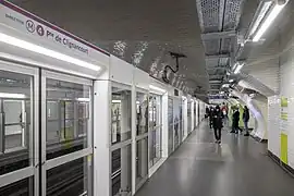 Les quais de la ligne 4 à la suite de l'installation des portes palières.