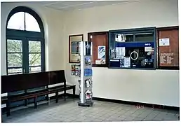 Ancienne salle des guichets.