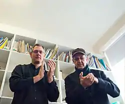 Image illustrative de l’article Clapping Music