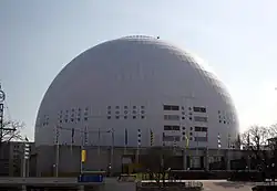 Globen au sud de Stockholm, construit en 1989 par Berg Arkitektkontor AB