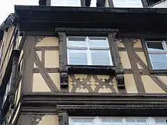 Fenêtre au no&nbsp;10.