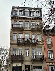 Façade principale du no&nbsp;4.