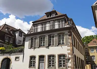 La villa Saint Frères au no&nbsp;25.