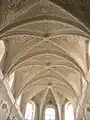Plafond en stuc dans le chœur.