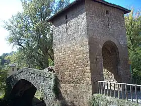Tour du pont protégeant l'accès au Ponte San Francesco