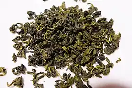 Thé vert Biluochun, forme incurvée.