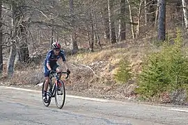 Iván Sosa s’envole vers la victoire d’étape, ici à 3&nbsp;km de l'arrivée.