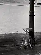 Tabouret de bar "Tour Eiffel" des années 1950, Paris.