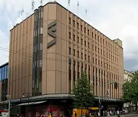 Façade principale de Stockmann en 2006, avant le dernier agrandissement.