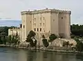 Le château de Tarascon.