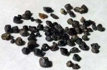 Cristaux de tausonite (en).