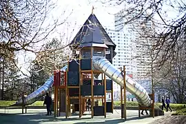 Terrain de jeux pour enfant « Le Moulin »