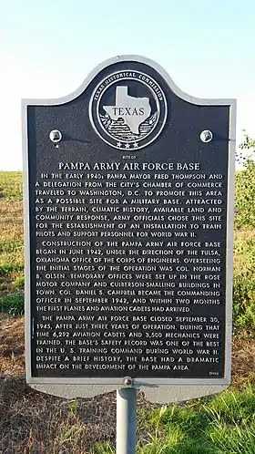 Panneau manquant l'emplacement de l'ancien aérodrome militaire à Pampa