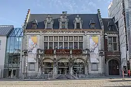 Le théâtre communal.