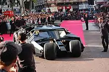 La Batmobile de Batman Begins et The Dark Knight : Le Chevalier noir à la première européenne.