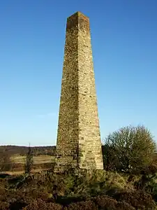 Cheminée du lead smelt mill de Stone Edge, Ashover, Angleterre (1770).