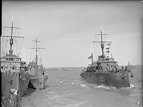 illustration de HMS Stornoway (J31)