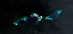 Image satellite de l'île Thitu et des récifs Thitu prise par la NASA en 2000.